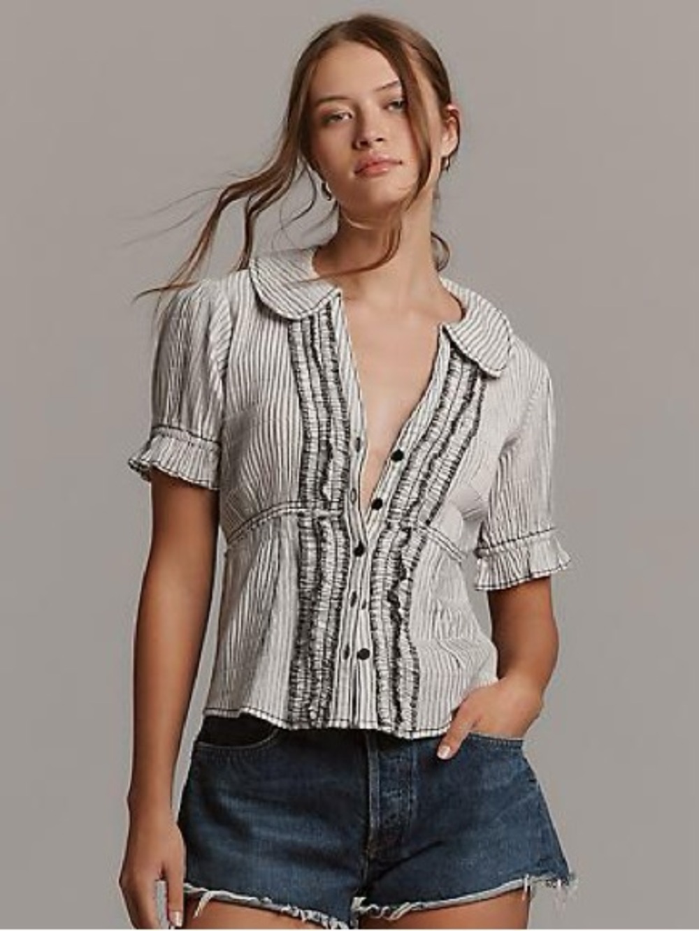 🆕 Anthropologie The Keira collared button-front blouse